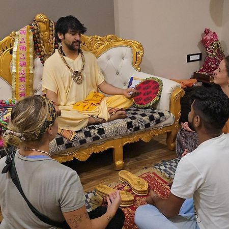 Karma Hostel Khadzsuráhó Kültér fotó