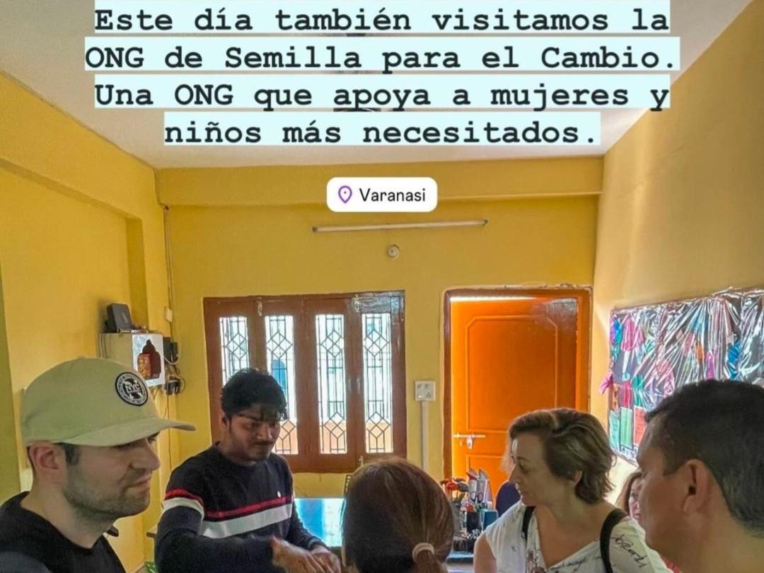 Karma Hostel Khadzsuráhó Kültér fotó