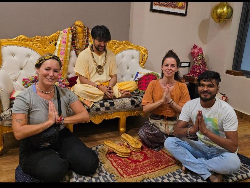 Karma Hostel Khadzsuráhó Kültér fotó